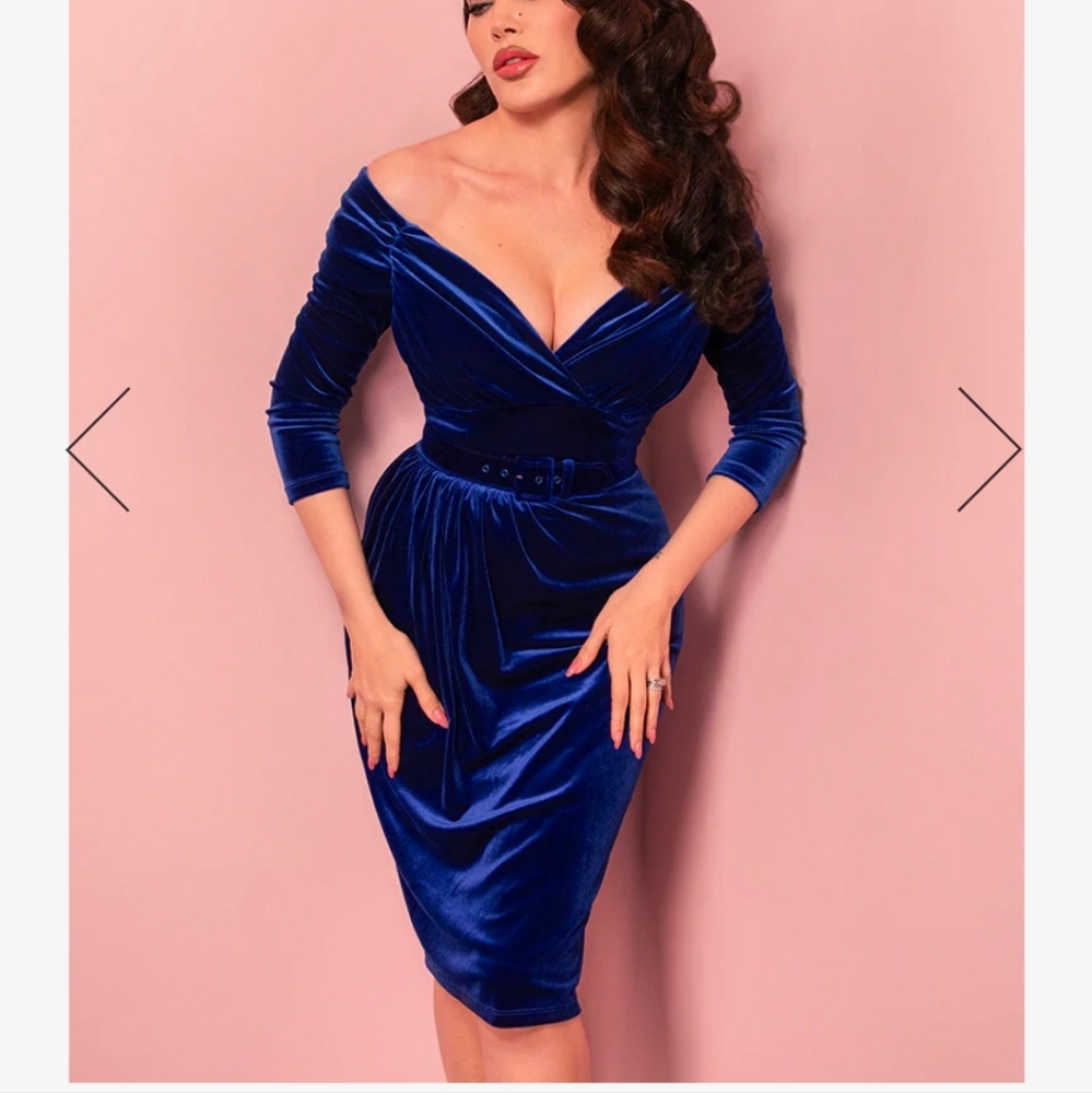 Vixen by Micheline Pitt Royal Blue Velvet Off-Shoulder Wiggle Dress